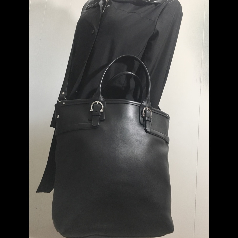 Sleek Ferragamo Leather Business Tote, Nero, Large 17W 16.5H 6.5D - Picture 9 of 9